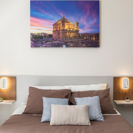 Edka Suites - Modern Sunlit 2Bd Apartments With Balconies - Close To Sliema Promenade, St Julian'S & St Georges Bay 그지라 외부 사진