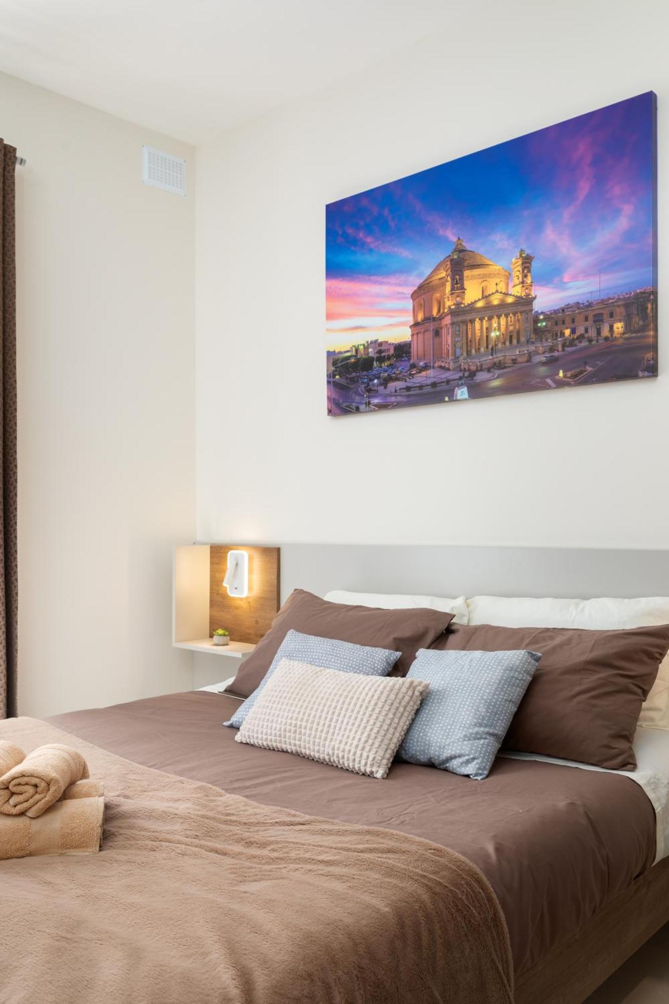 Edka Suites - Modern Sunlit 2Bd Apartments With Balconies - Close To Sliema Promenade, St Julian'S & St Georges Bay 그지라 외부 사진