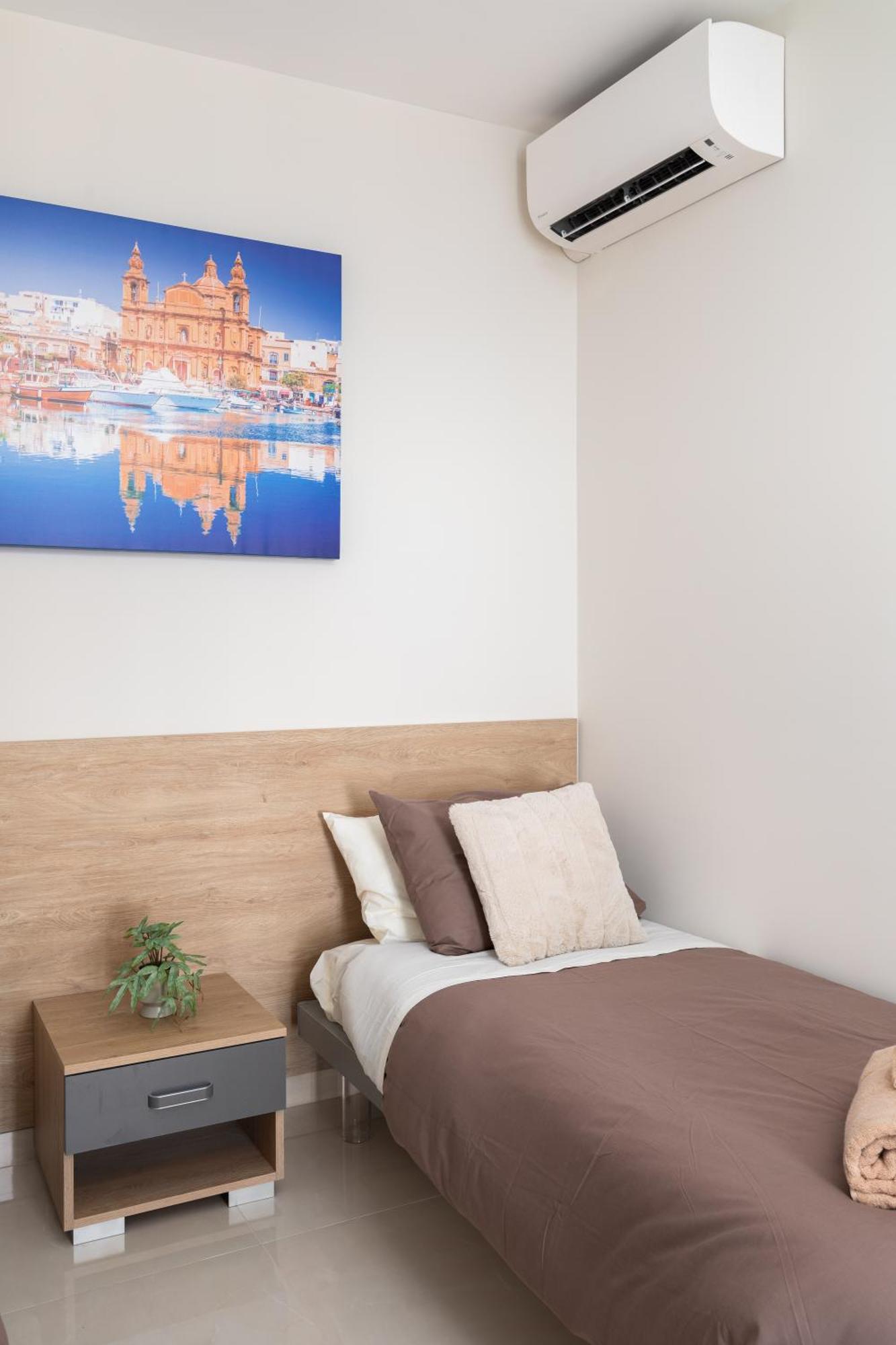 Edka Suites - Modern Sunlit 2Bd Apartments With Balconies - Close To Sliema Promenade, St Julian'S & St Georges Bay 그지라 외부 사진