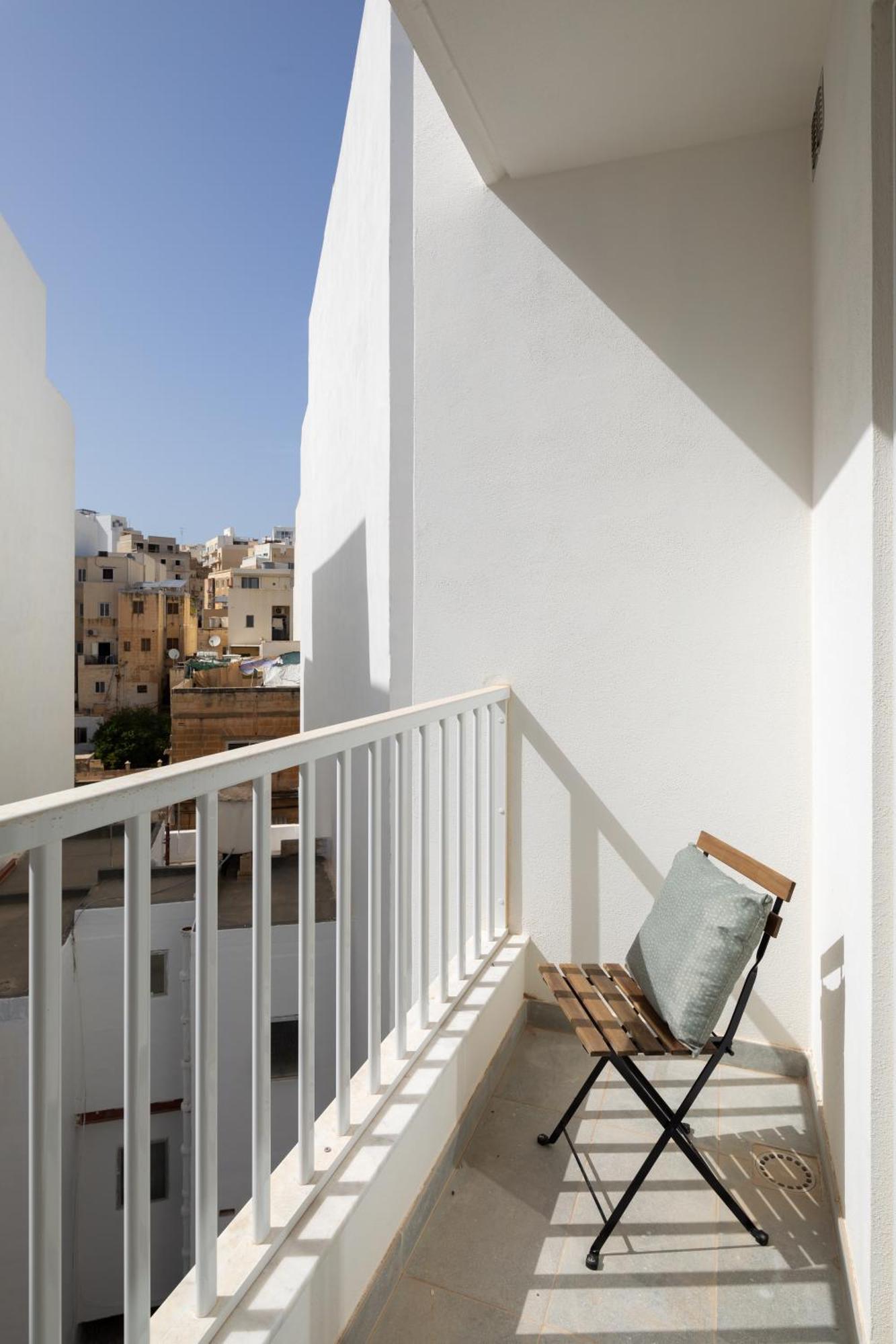 Edka Suites - Modern Sunlit 2Bd Apartments With Balconies - Close To Sliema Promenade, St Julian'S & St Georges Bay 그지라 외부 사진