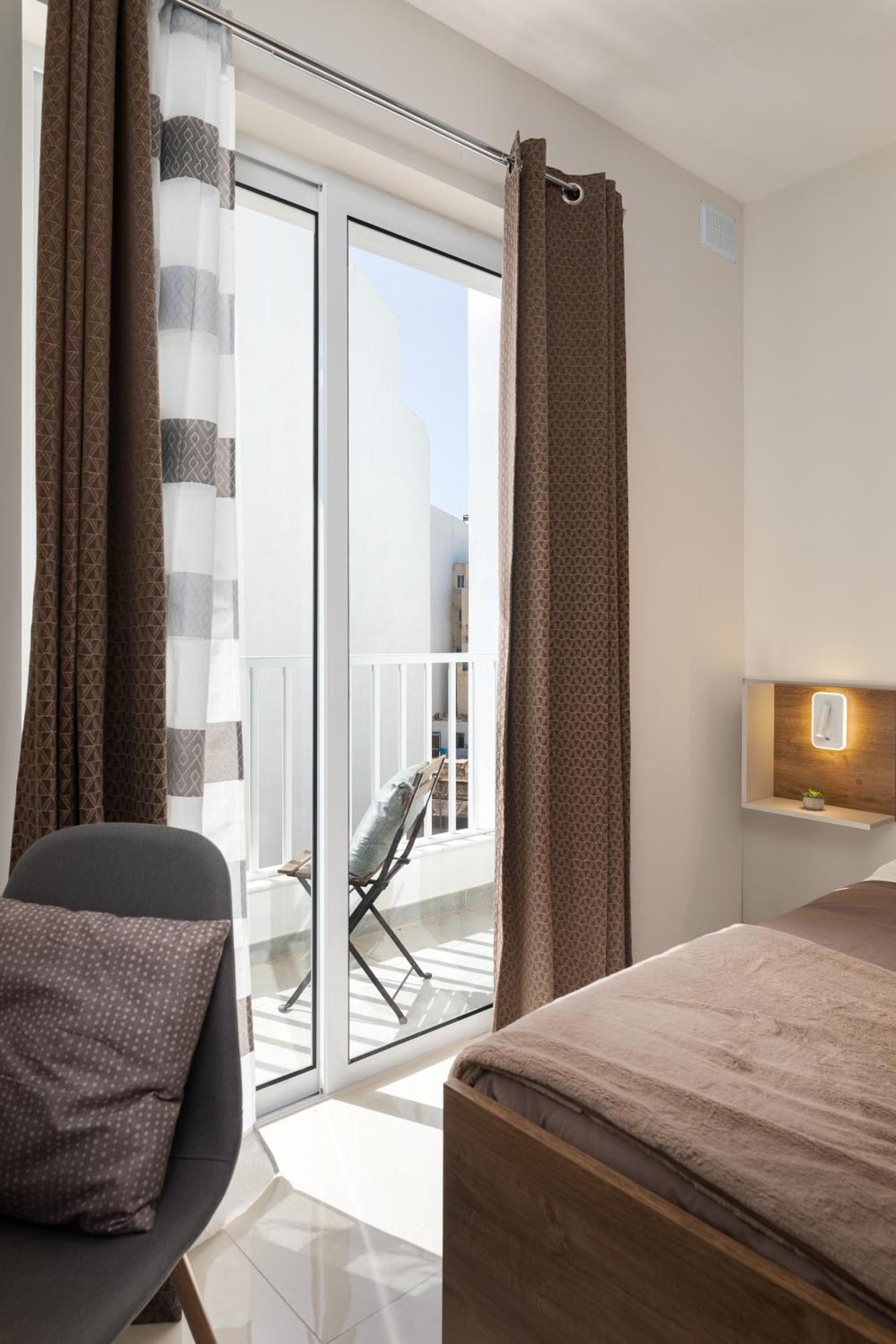 Edka Suites - Modern Sunlit 2Bd Apartments With Balconies - Close To Sliema Promenade, St Julian'S & St Georges Bay 그지라 외부 사진