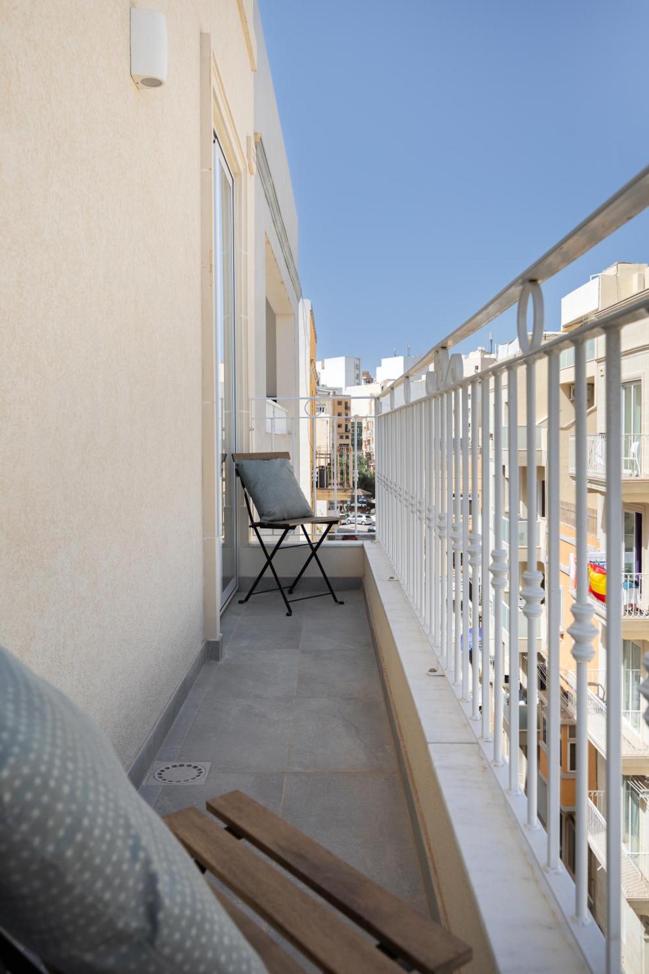 Edka Suites - Modern Sunlit 2Bd Apartments With Balconies - Close To Sliema Promenade, St Julian'S & St Georges Bay 그지라 외부 사진
