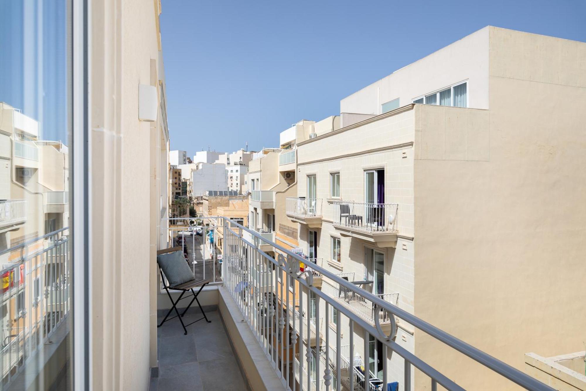 Edka Suites - Modern Sunlit 2Bd Apartments With Balconies - Close To Sliema Promenade, St Julian'S & St Georges Bay 그지라 외부 사진
