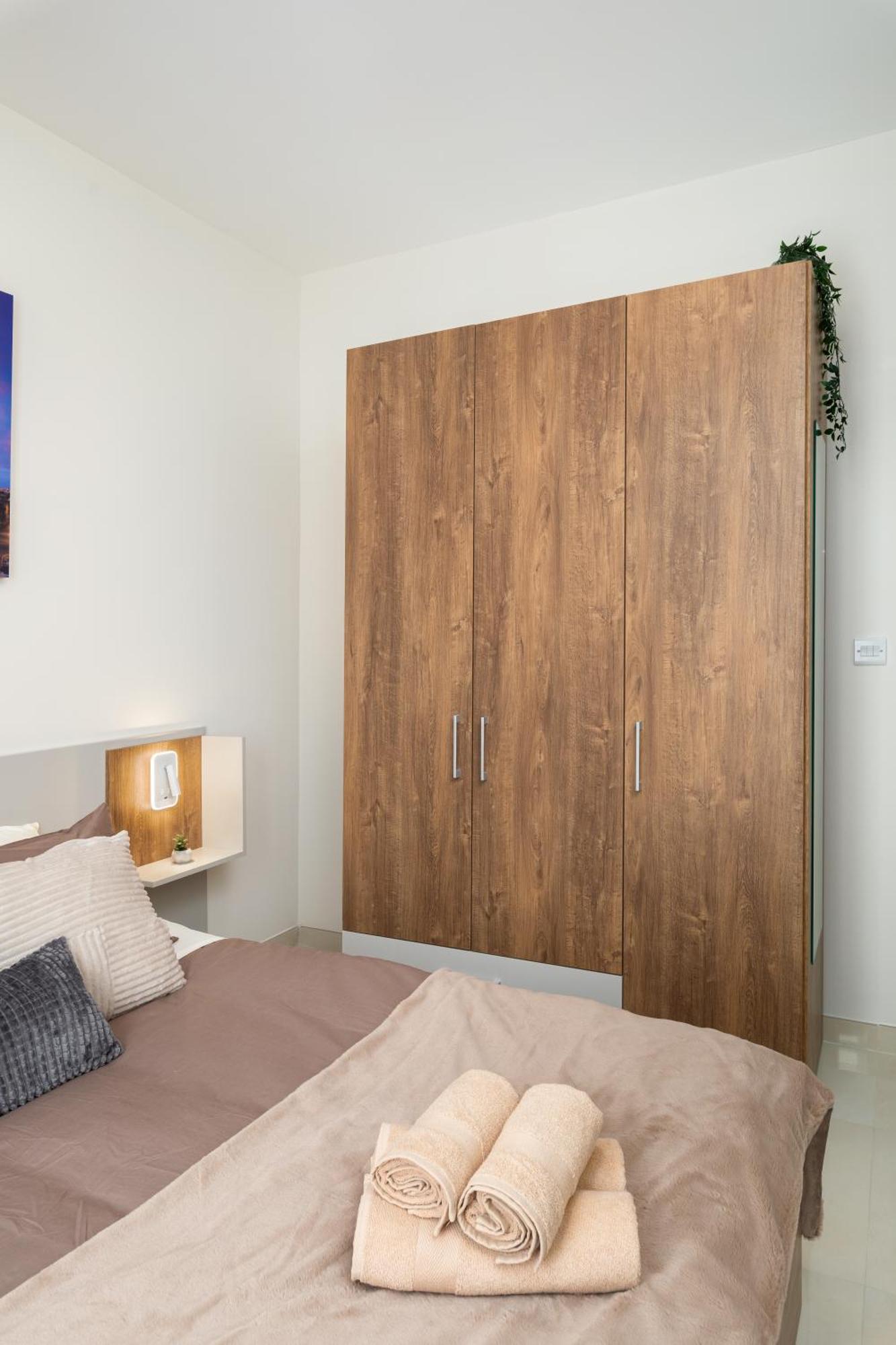 Edka Suites - Modern Sunlit 2Bd Apartments With Balconies - Close To Sliema Promenade, St Julian'S & St Georges Bay 그지라 외부 사진