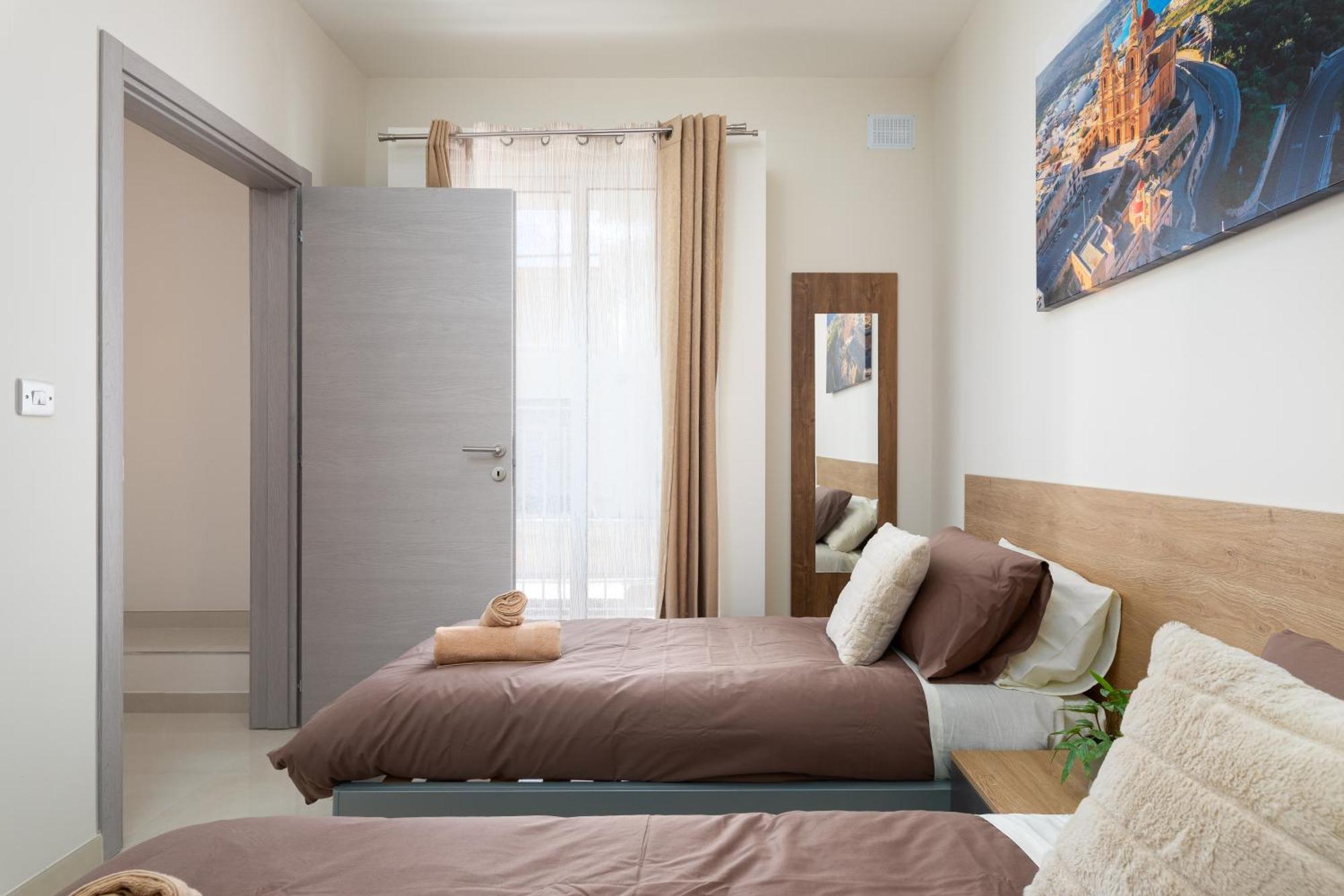 Edka Suites - Modern Sunlit 2Bd Apartments With Balconies - Close To Sliema Promenade, St Julian'S & St Georges Bay 그지라 외부 사진
