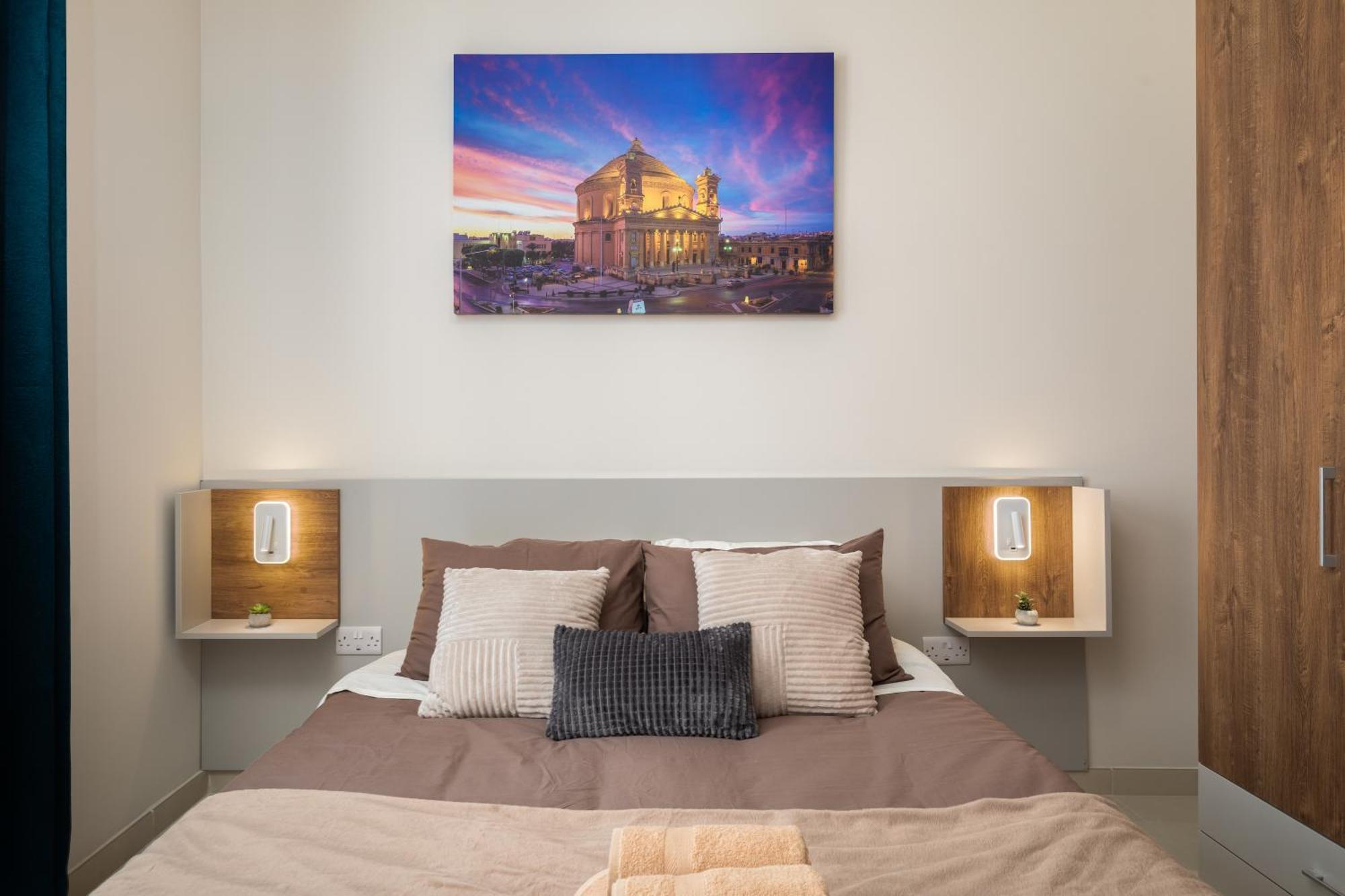 Edka Suites - Modern Sunlit 2Bd Apartments With Balconies - Close To Sliema Promenade, St Julian'S & St Georges Bay 그지라 외부 사진