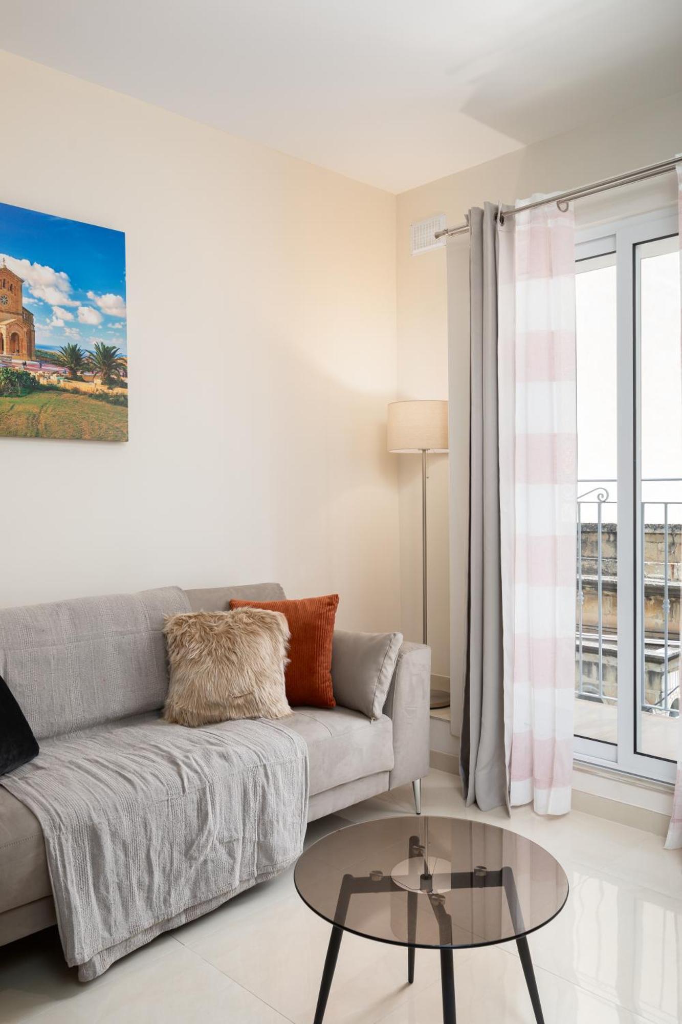 Edka Suites - Modern Sunlit 2Bd Apartments With Balconies - Close To Sliema Promenade, St Julian'S & St Georges Bay 그지라 외부 사진
