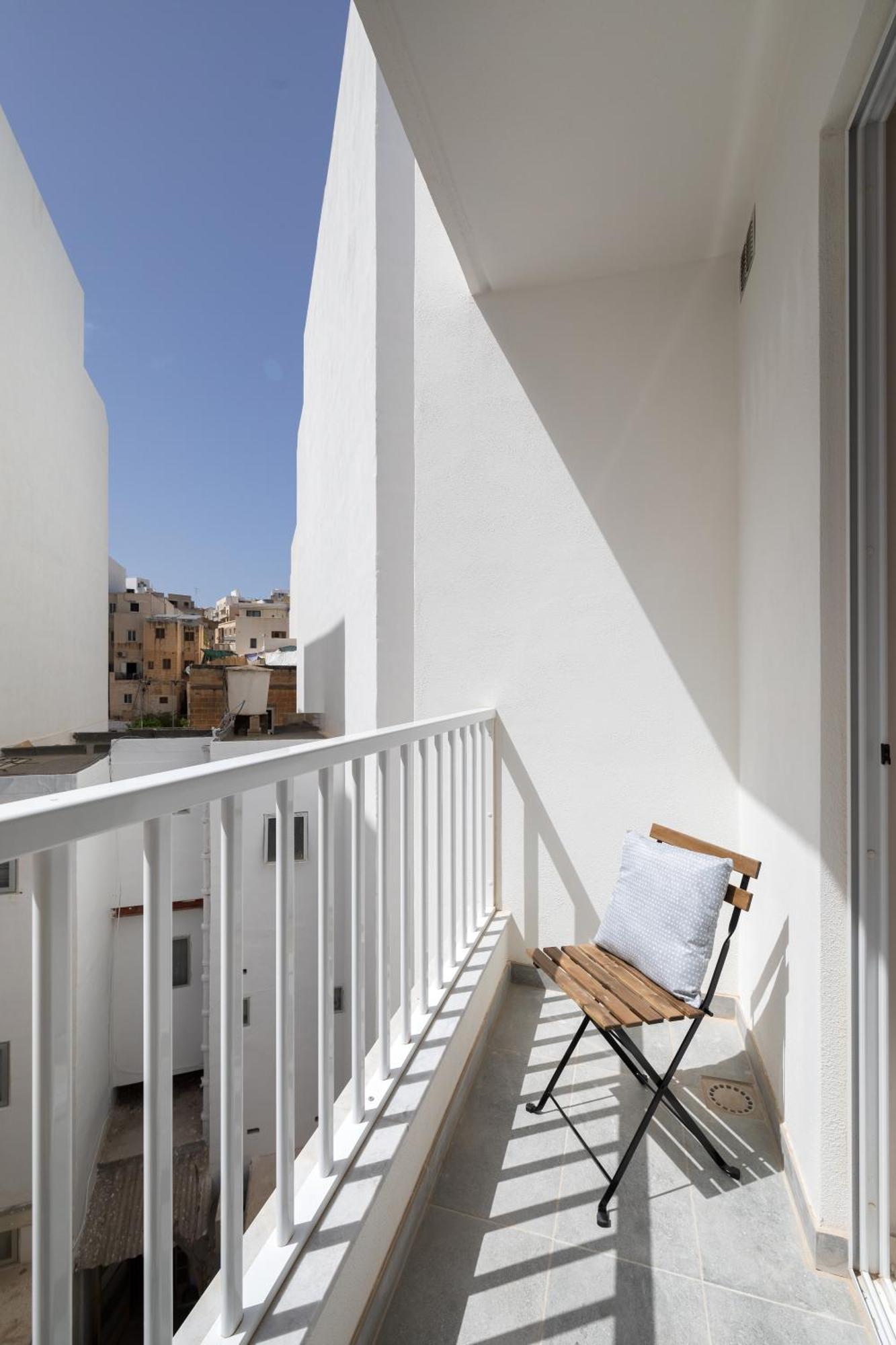 Edka Suites - Modern Sunlit 2Bd Apartments With Balconies - Close To Sliema Promenade, St Julian'S & St Georges Bay 그지라 외부 사진