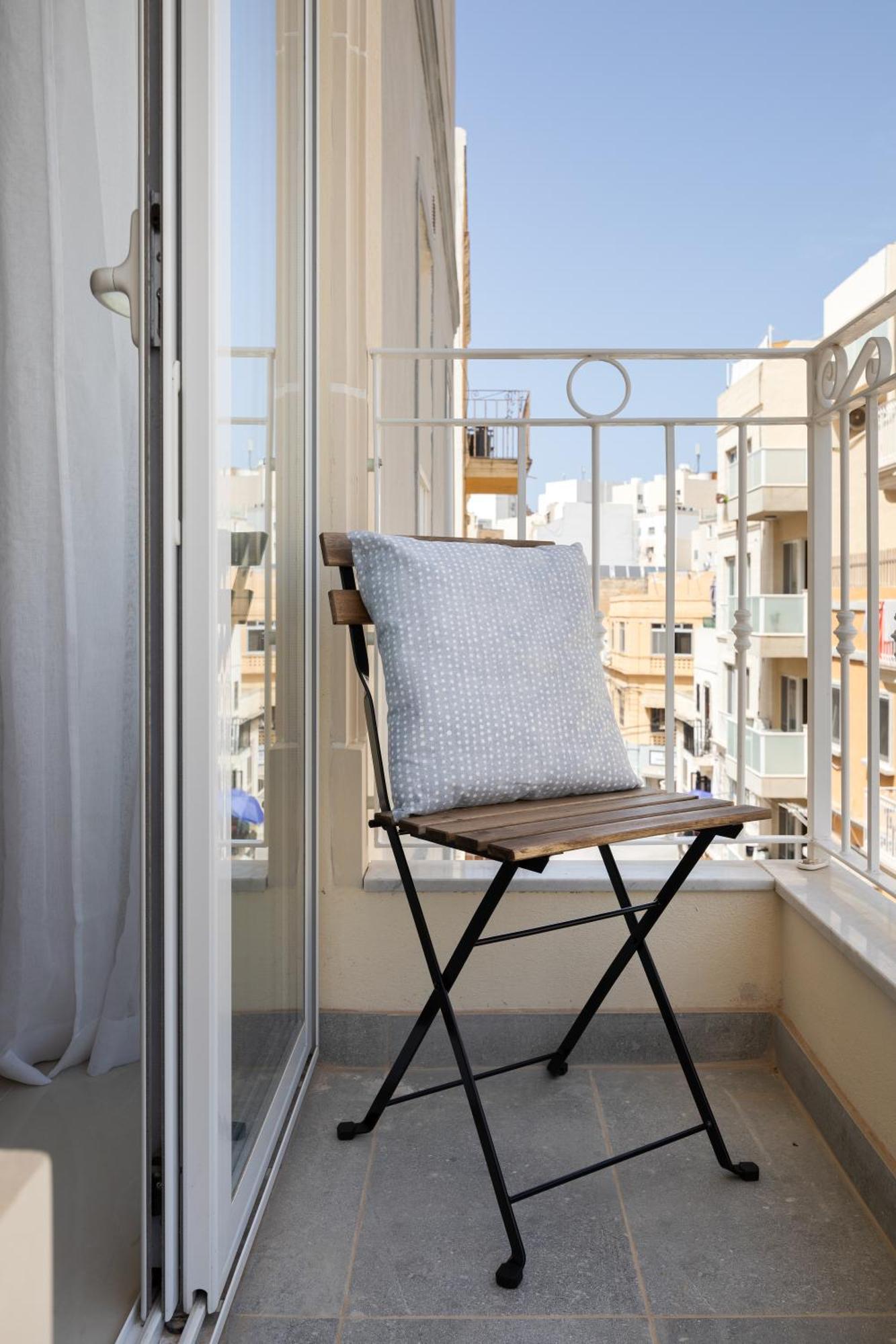 Edka Suites - Modern Sunlit 2Bd Apartments With Balconies - Close To Sliema Promenade, St Julian'S & St Georges Bay 그지라 외부 사진